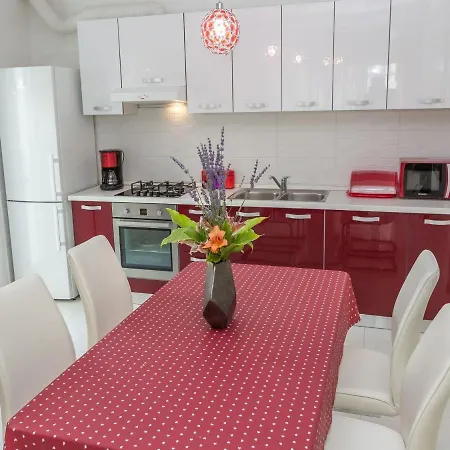 Villa Gorgeous In With Swimming Pool