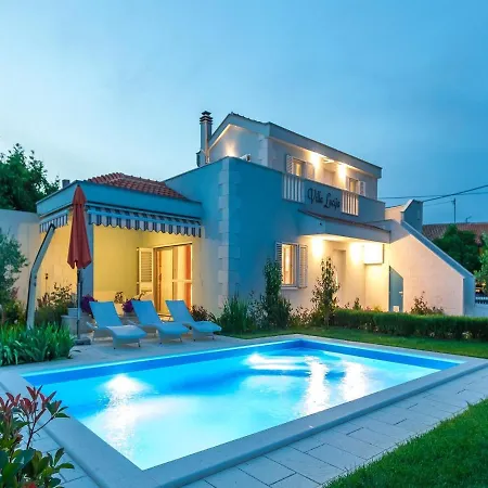 Gorgeous In With Swimming Pool * Vrsi